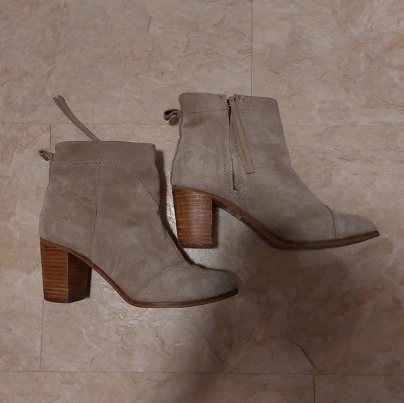 Toms  lunata suede boots size 7 - Picture 1 of 7